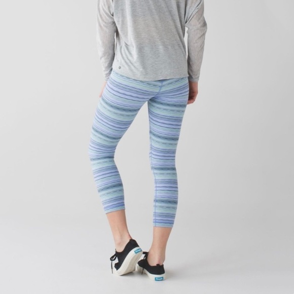 Lululemon Wunder Under Crop III Leggings (21" Inseam), Space Dye Twist‎ Lullaby - Picture 1 of 7